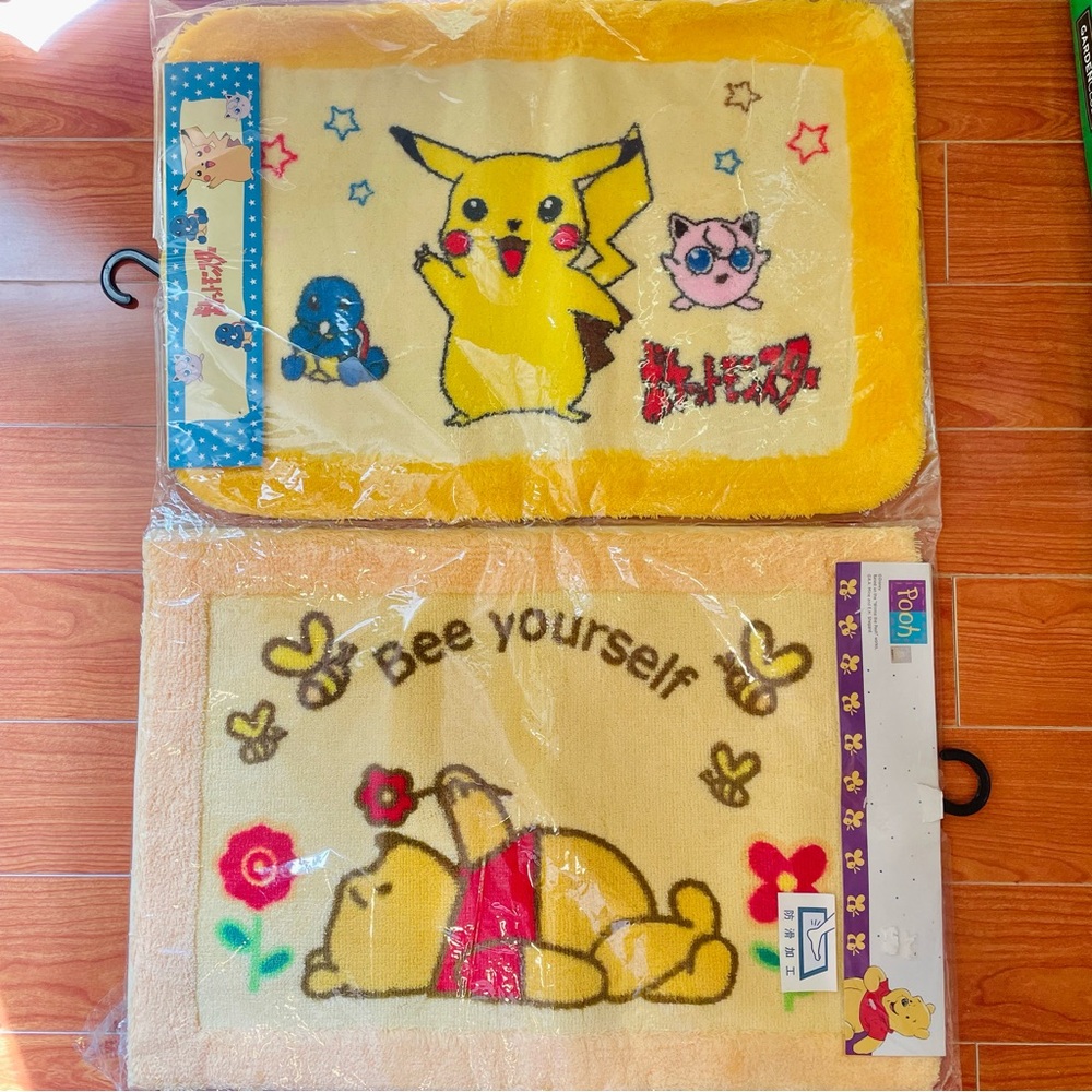BNIB✨Set of 2 Kids Bath Matts